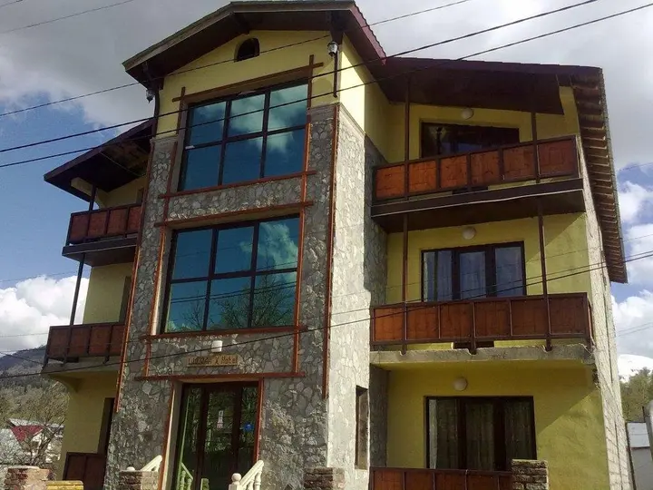 Бакуриани: X Hotel