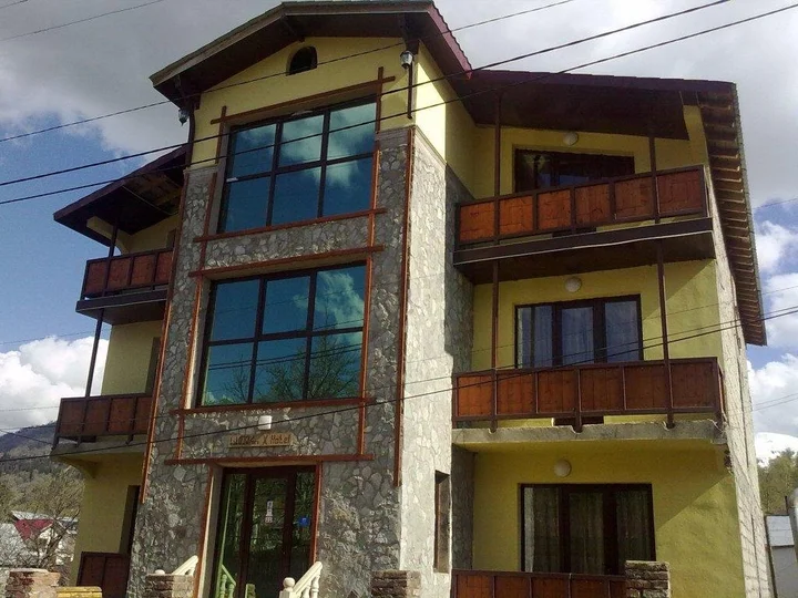 Бакуриани: X Hotel