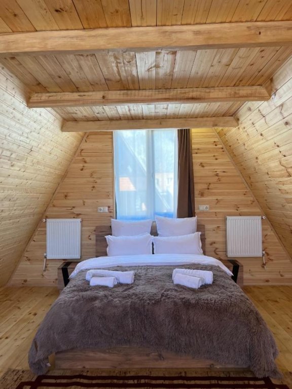 Степанцминда: Гостевой дом Twin cottages kazbegi