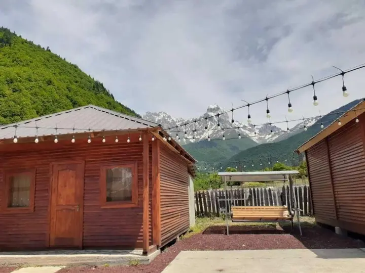Местиа: Guest House Ushba Gate