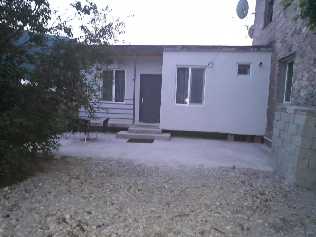 Местиа: Nugzar Holiday Home