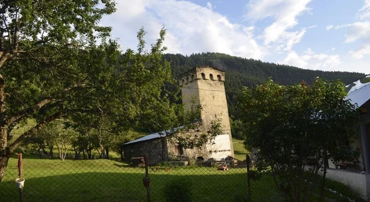 Местиа: Maias Guesthouse