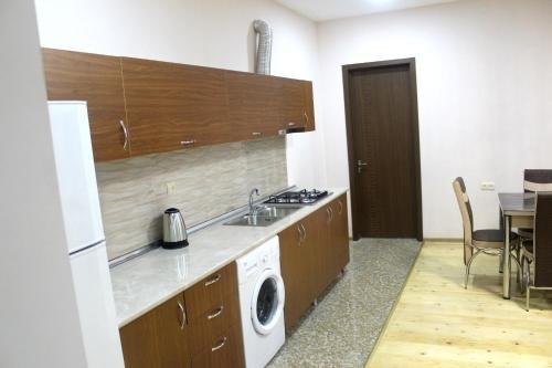 Амбролаури: Traveler's Hotel