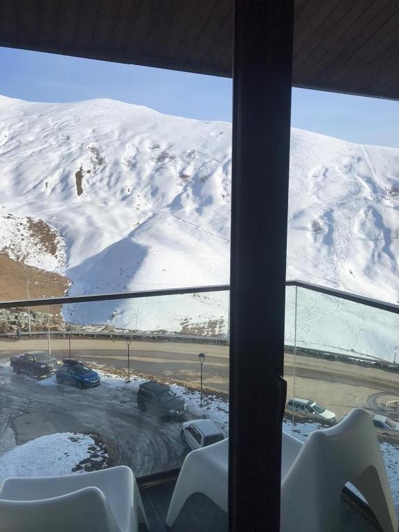 New Gudauri - Beautiful Mountain View Apartment next to Ski Lift — фото 1