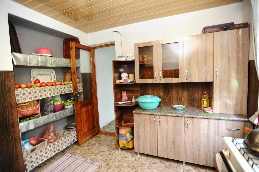 Амбролаури: Chelo Guesthouse