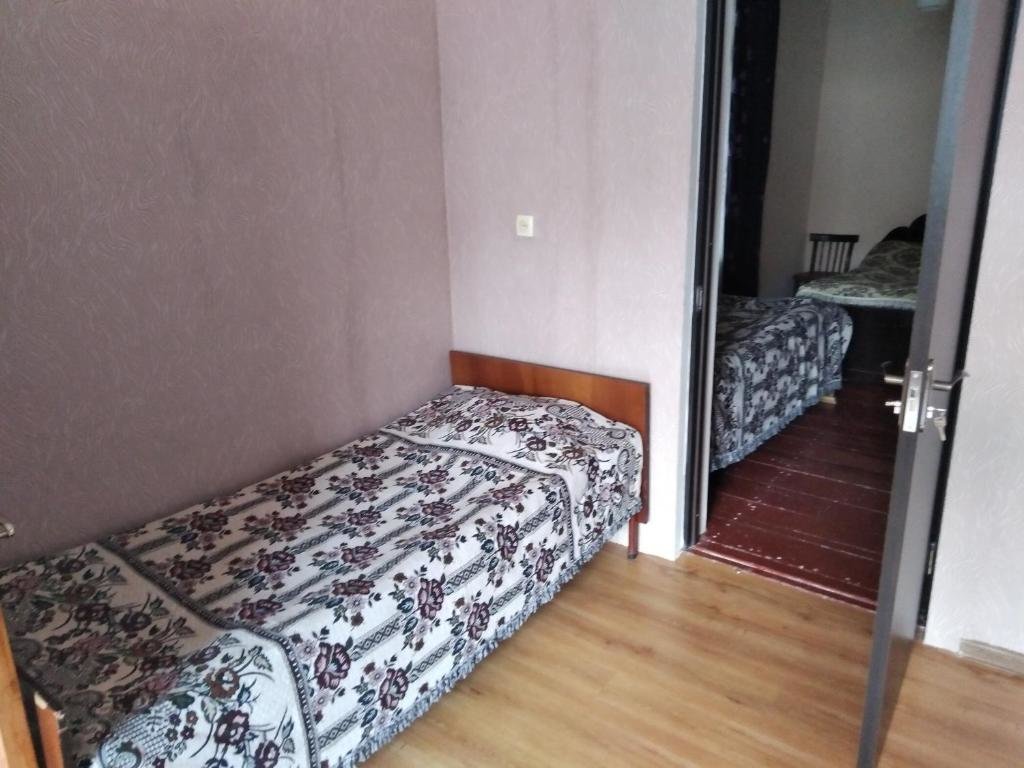Амбролаури: Chelo Guesthouse