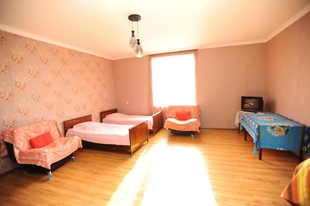 Амбролаури: Chelo Guesthouse