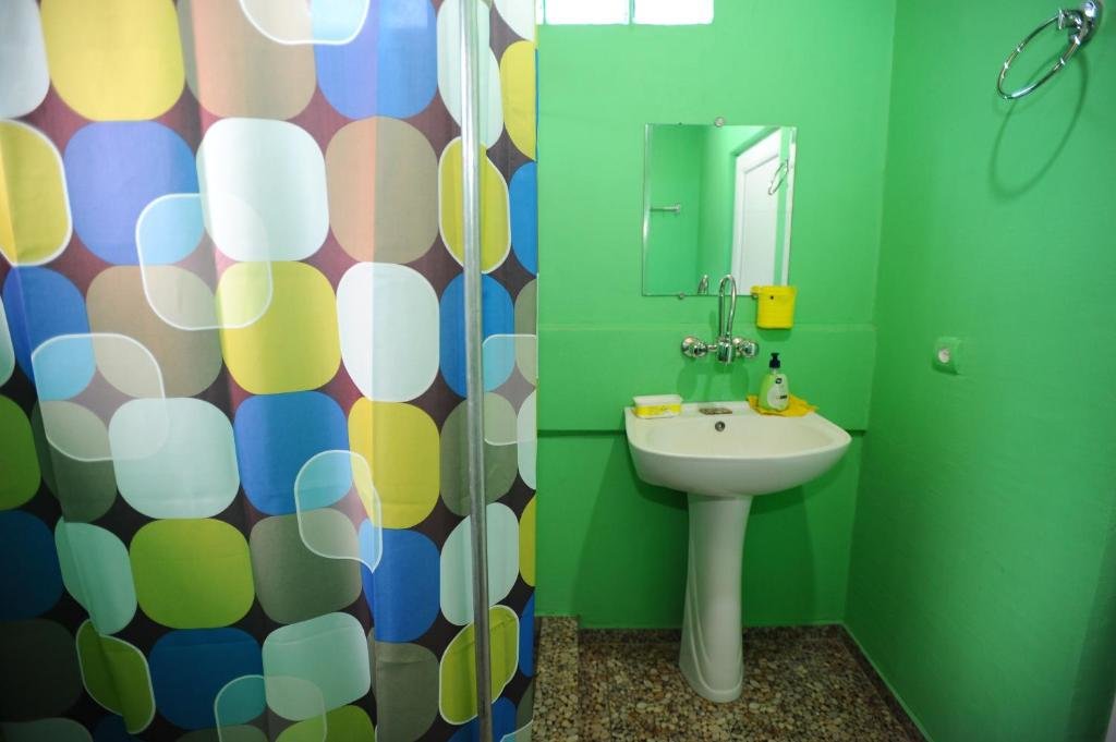 Амбролаури: Chelo Guesthouse
