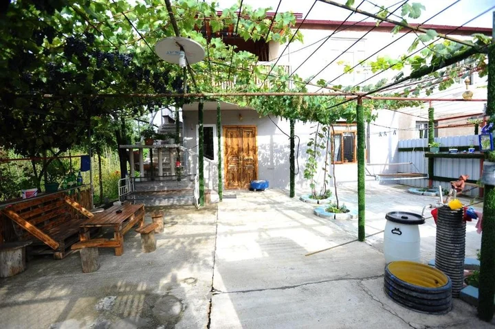 Амбролаури: Chelo Guesthouse