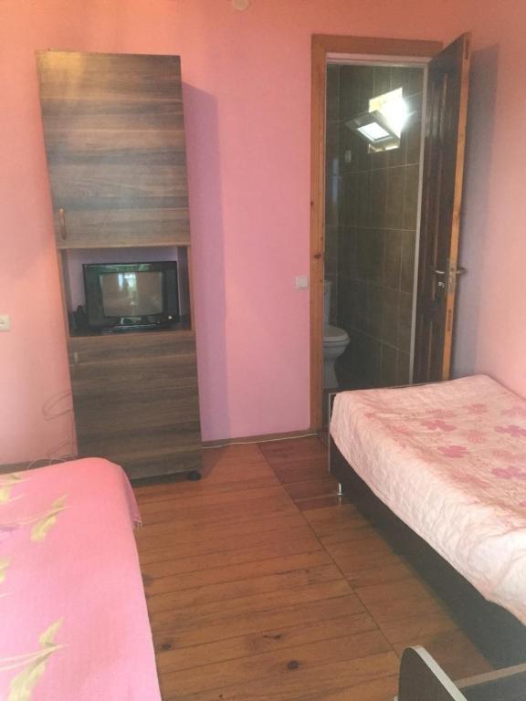 Уреки: Nino Guest House