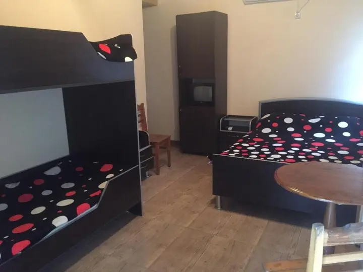 Уреки: Nino Guest House