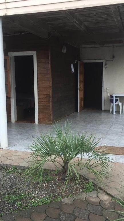 Уреки: Nino Guest House