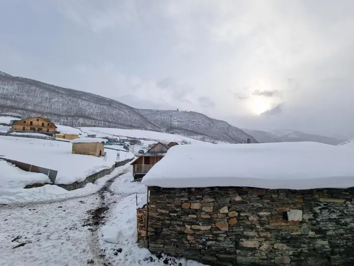 Ушгули: Guest House Buba