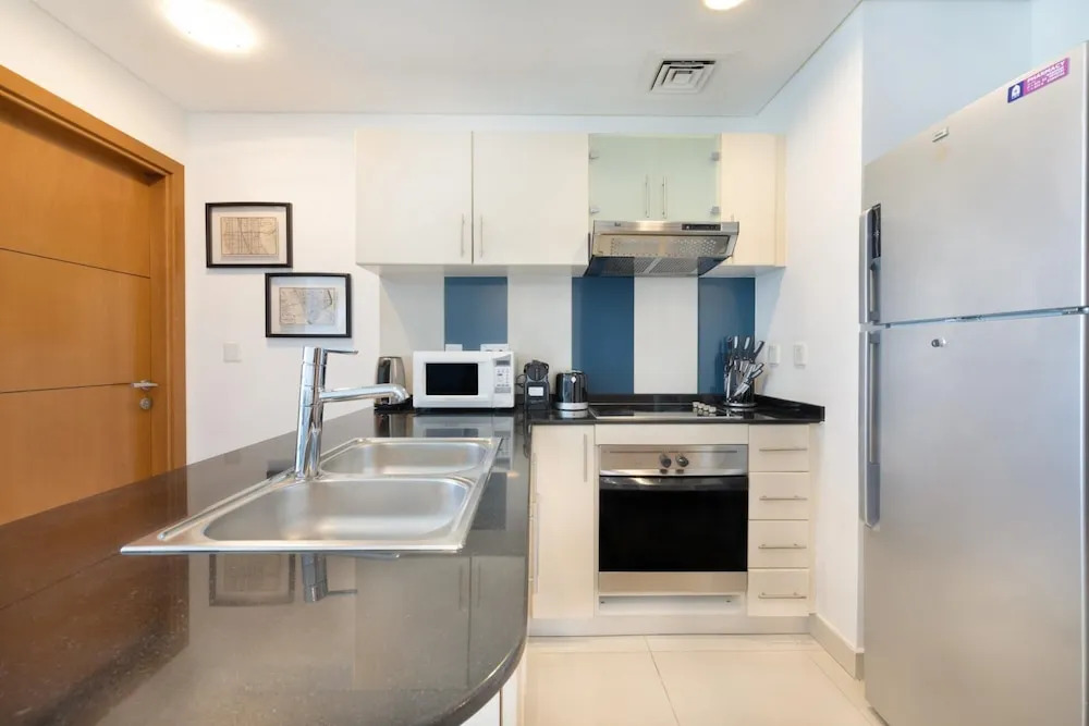 Дубай: One Bedroom Ocean Heights Dubai Marina