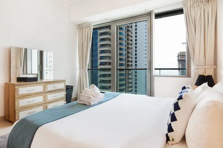 Дубай: One Bedroom Ocean Heights Dubai Marina