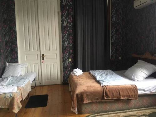 Зугдиди: Irma's Garden Inn