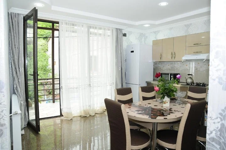 Боржоми: Guest House IVO