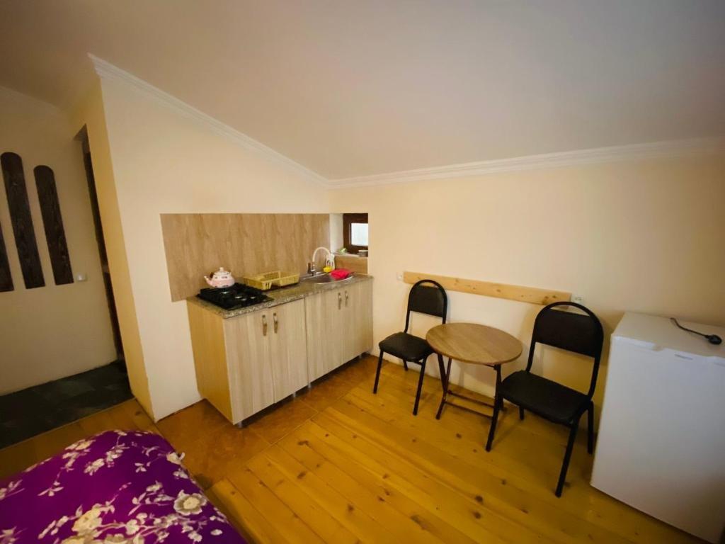 ბორჯომი საოჯახო სასტუმრო "გიომანი" Borjomi Guest House "GioMaNi" დასვენება ბორჯომში "GioMaNi" — фото 2