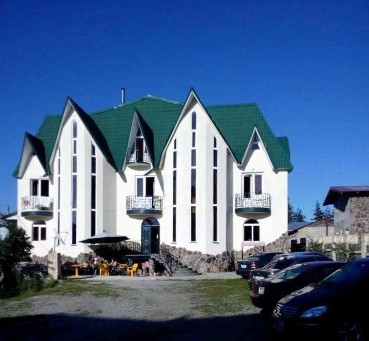 Бакуриани: Hotel Tinatin