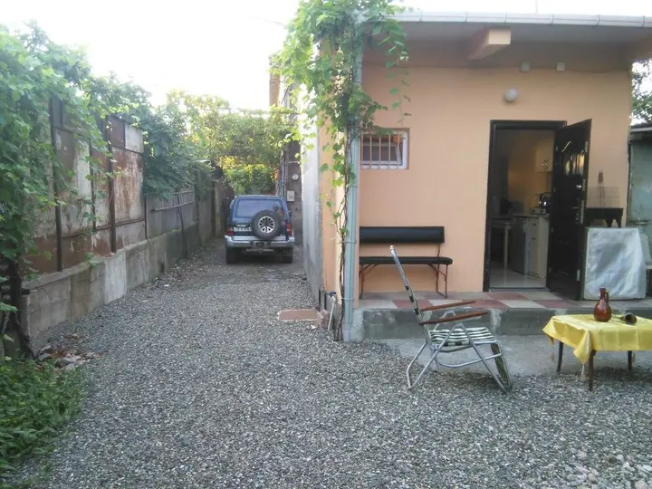 Батуми: Geno Holiday Home