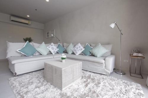Чаам: Baan Thew Thalay Aquamarine Cha-am