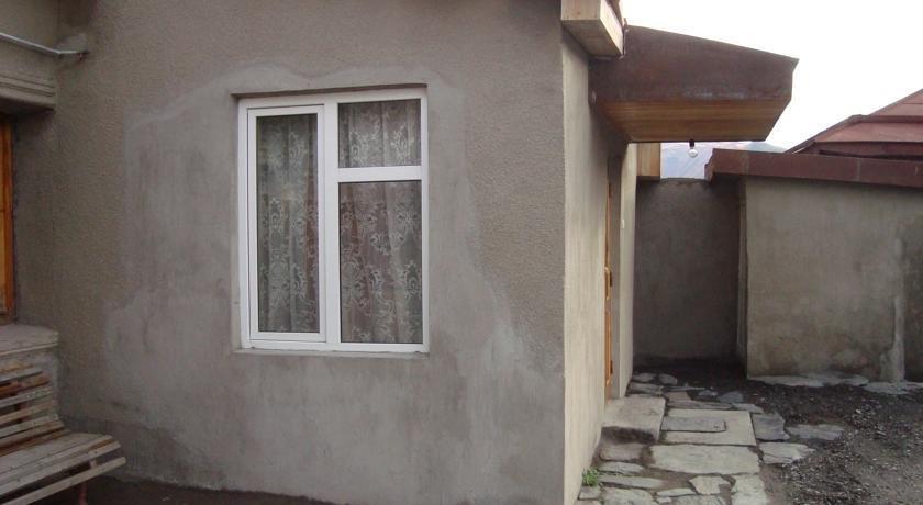Степанцминда: Gudhouse