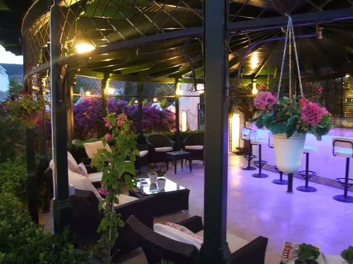 Голькой: Istanbul Hotel