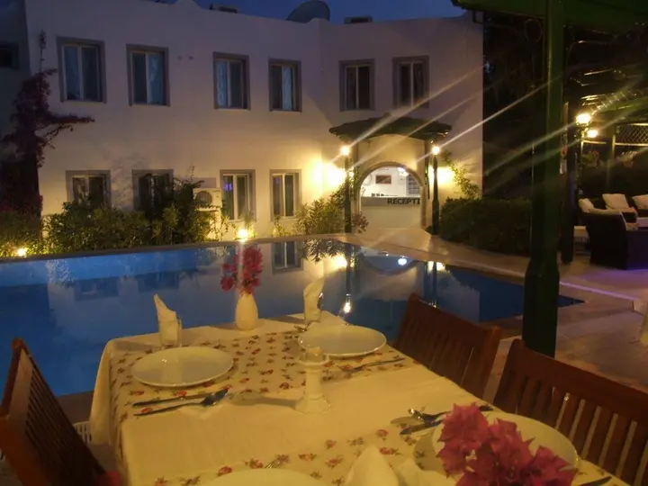 Голькой: Istanbul Hotel