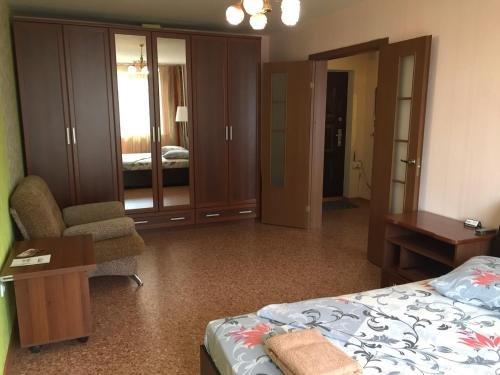Новокузнецк: Apartment Ermakova 36