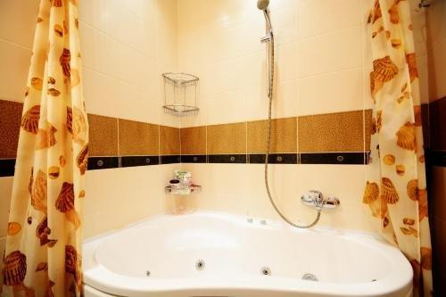 Минск: Aparton Nezavisimosti Prospect 52/5 Jacuzzi