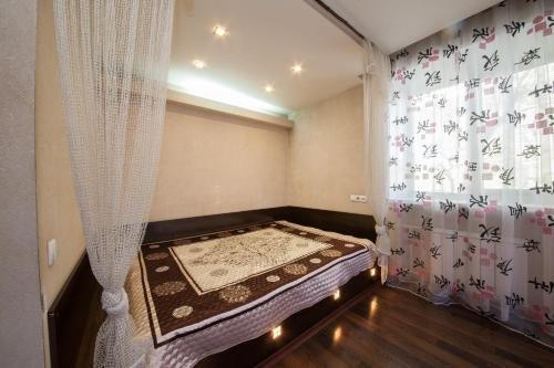 Красноярск: Apartment on Kirova 10