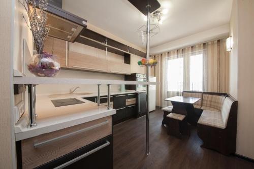 Красноярск: Kvartirov Apartment Shakhterov 42