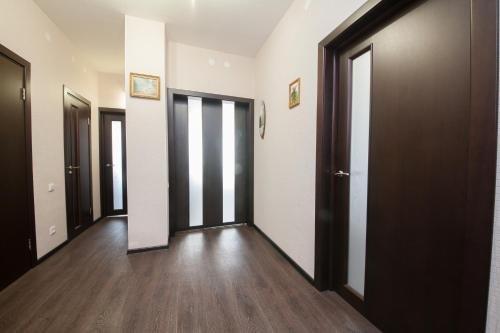 Красноярск: Kvartirov Apartment Shakhterov 42