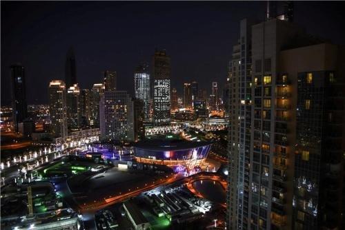 Дубай: Downtown Apartments with Fountain and Burj Khalifa View