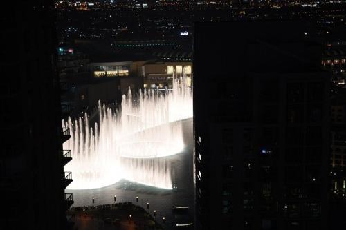 Дубай: Downtown Apartments with Fountain and Burj Khalifa View