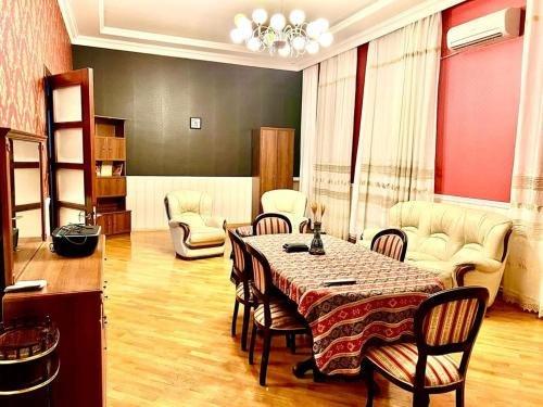 Баку: City Hall Apartment
