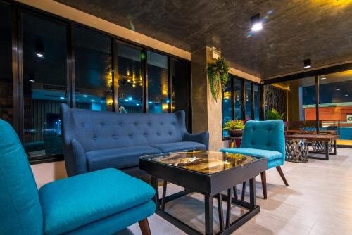 Кхлонг-Янг: deVloft hotel Korat