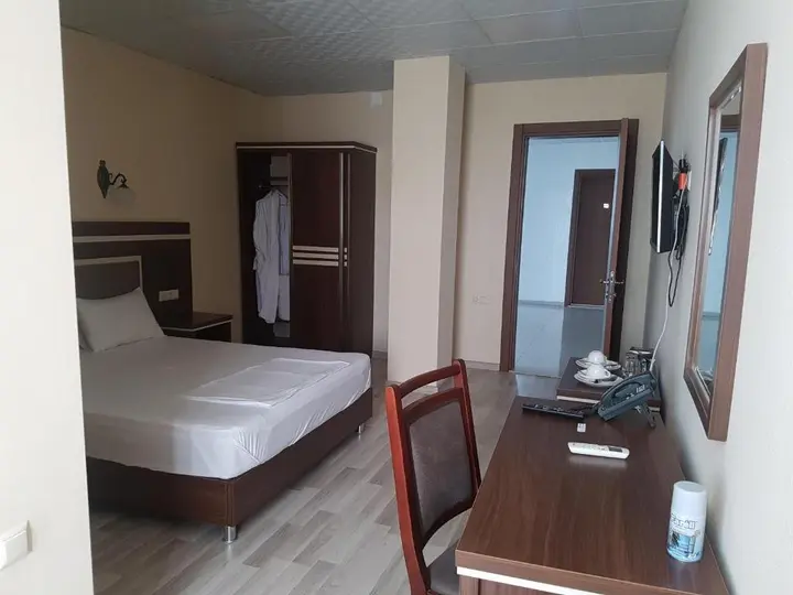 Батуми: Hotel 725 B