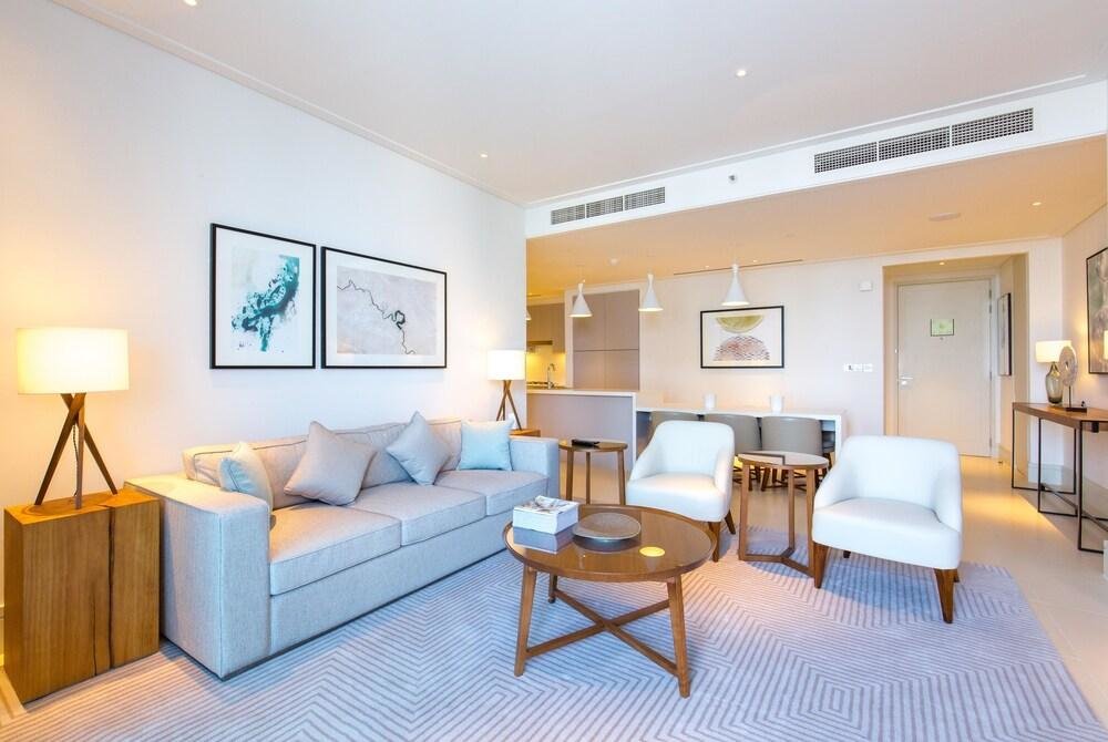 Дубай: Edens Dubai Vida Residences Downtown