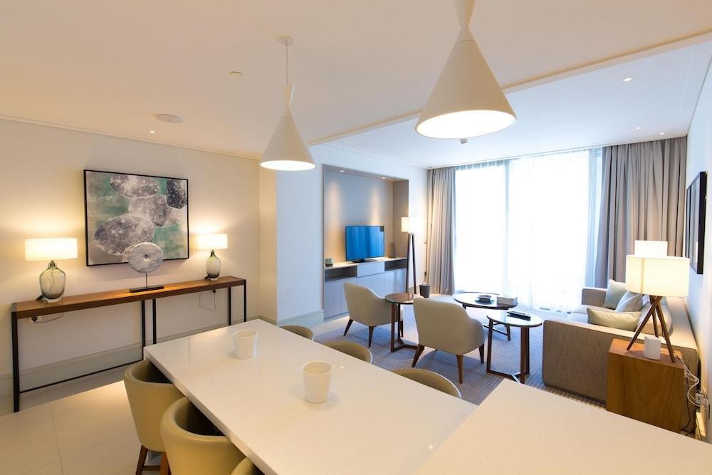 Дубай: Edens Dubai Vida Residences Downtown
