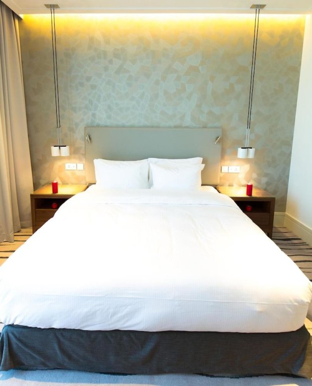 Дубай: Edens Dubai Vida Residences Downtown