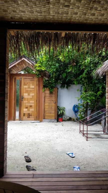 Северный атолл Мале: Akiri Surf Retreat