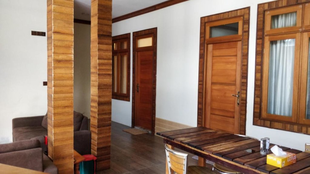 Северный атолл Мале: Akiri Surf Retreat