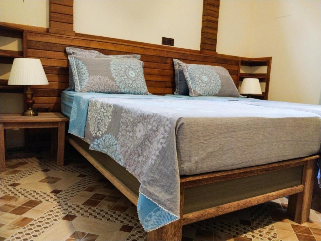 Северный атолл Мале: Akiri Surf Retreat