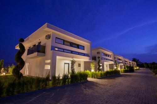 Согучак: Ada Villas Beverly Hills