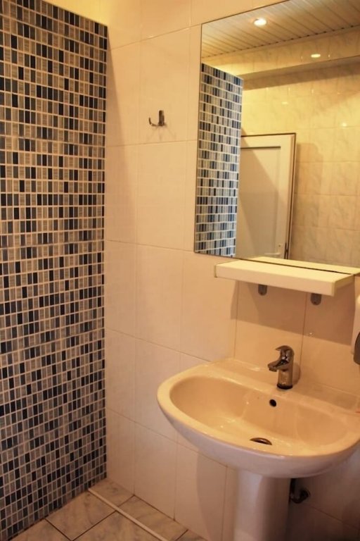 Тбилиси: Envoy Hostel