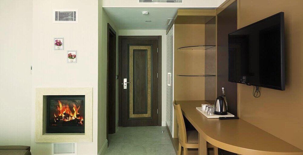 Сайл: The Escape Hotel