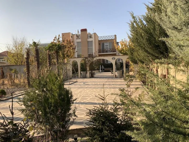 Тбилиси: Rose Garden Palace