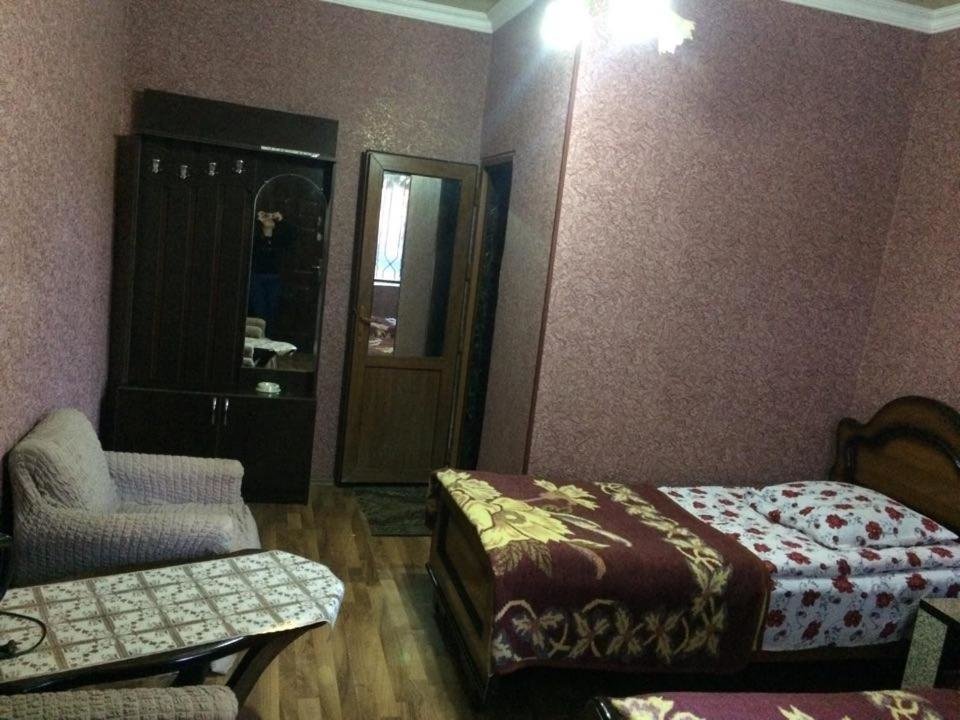 Поти: temuriRoom