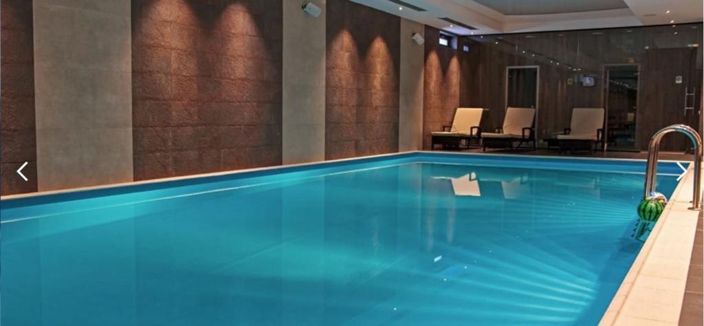 Бакуриани: Luxury Hotel Room 107 at Orbi Palace in Bakuriani